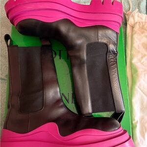 Bottega Veneta Black and Pink Heeled Boots